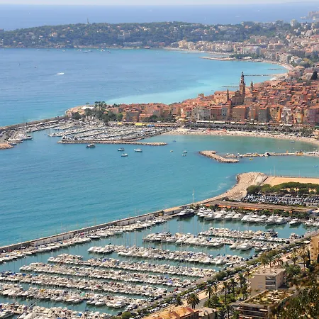 Affittacamere Pollon 3*